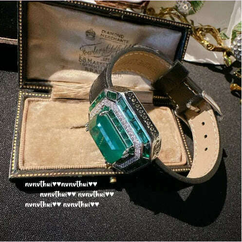 2023 Women earrings Columbia Gem Bracelet Vintage Plated 18K Gold Malachite Green Zircon Dragonfly brooch