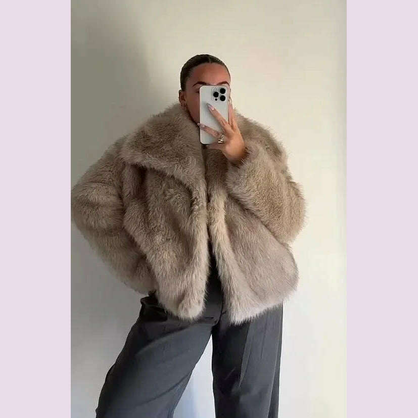 2024 Winter New Fashion Gradient Fluffy Fur Coat Women High Street Luxury Big Fur Collar Faux Fox Fur Jacket Female Overcoats