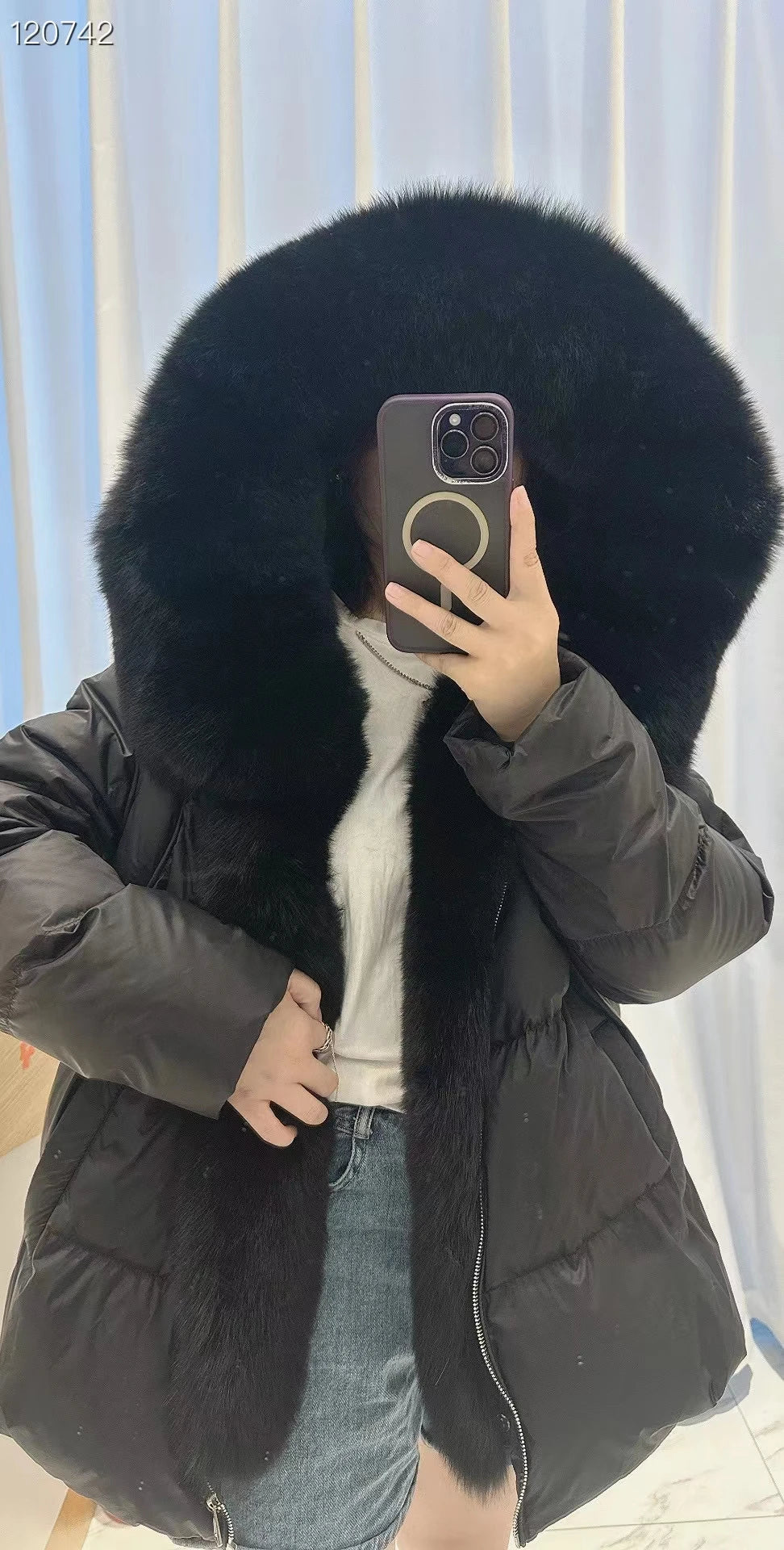 New Fashion Outerwear Puffer Jacket 2024 Women Coat White Duck Down Jacket Super Large Real Silver Fox Fur Collar Hooded