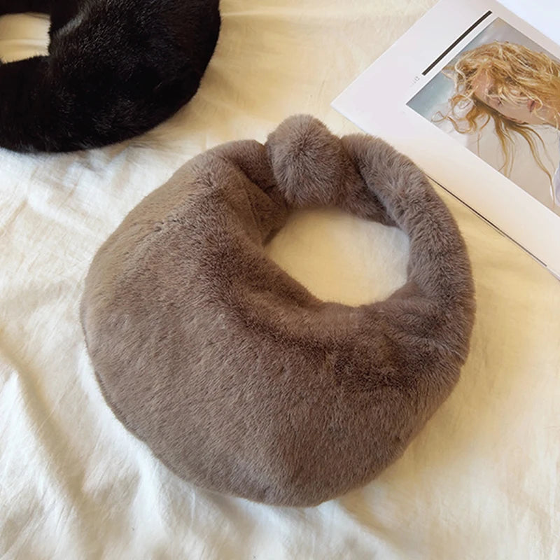Solid Color Plush Dumpling Bag Simple Style Niche Design Faux Fur Handbag Tote Small Women's Underarm Hobo Bag