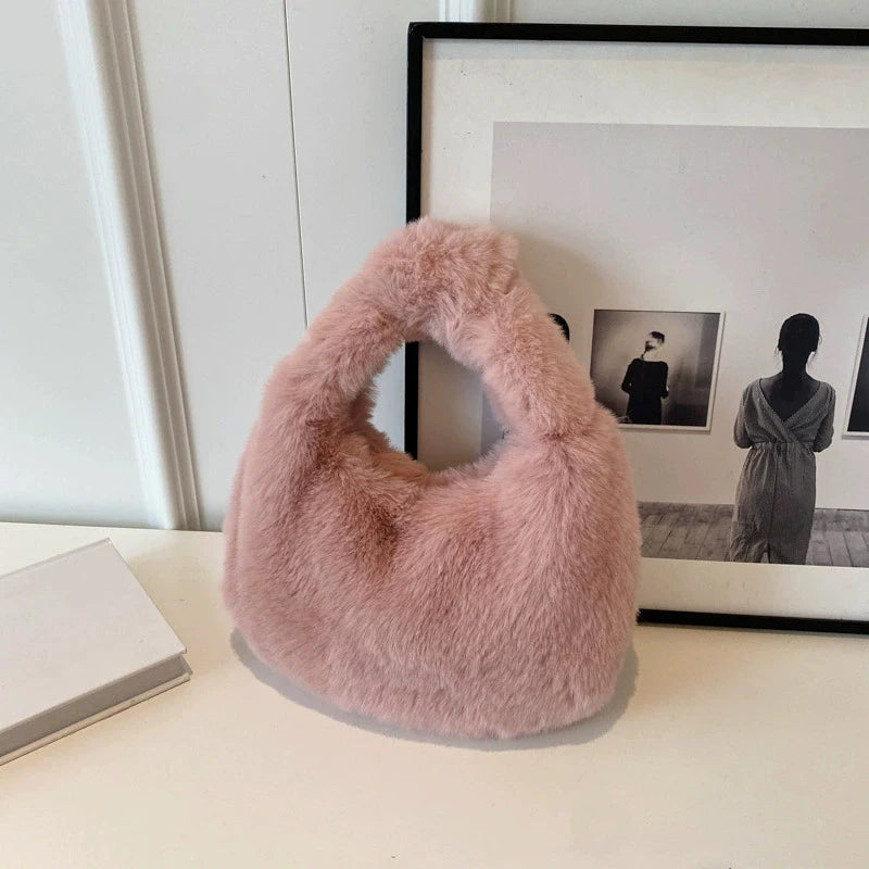 Fur Handbags Women's Small Half Moon Bag Warm Plush Wrist Bags Fashion Furry Short Handle Clutch Ladies Shoulder Bags