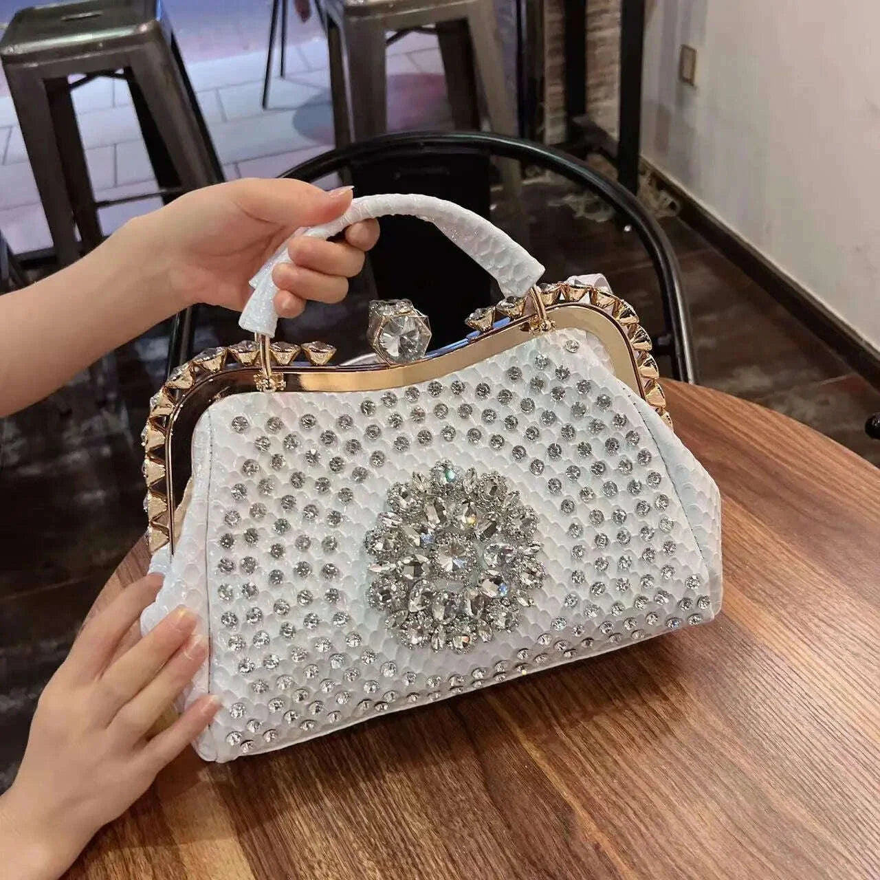 2023 New Luxury Fashion Diamonds Women's Handbags Leather Design Clip Rhinestone Bag Portable Tote Shoulder Messenger Bags
