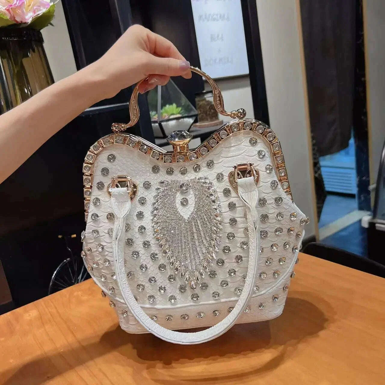 Cross-body Bucket Bag Female New Fashion High Sense Fashion Diamonds Inlaid Female Bag High-grade Handbag Single Shoulder Totes