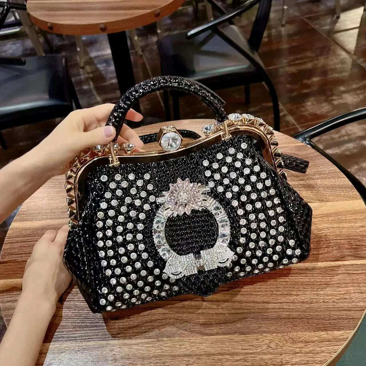 2023 New Luxury Fashion Diamonds Women's Handbags Leather Design Clip Rhinestone Bag Portable Tote Shoulder Messenger Bags