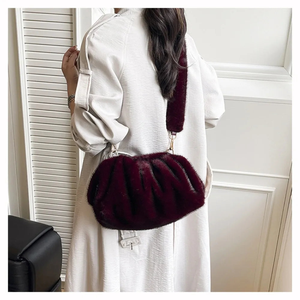 Fashionable Wrinkled Cloud Bag Soft Faux Fur Small Shoulder Bags for Women 2025 Winter Trend Korean Plush Handbags Crossbody Bag