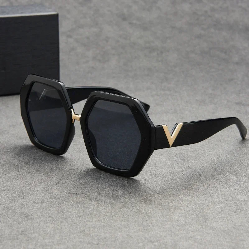 2025 Luxury Square Sunglasses Ladies Fashion Glasses Classic Brand Designer Retro Sun Glasses Women Sexy Eyewear Unisex Shades