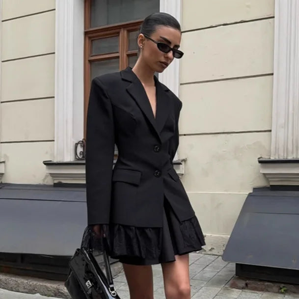 2025 Autumn and Winter New Fashion Black Small Suit Solid Jacket Design Sense Lace Splicing Commuting Long Sleeved Top Coat