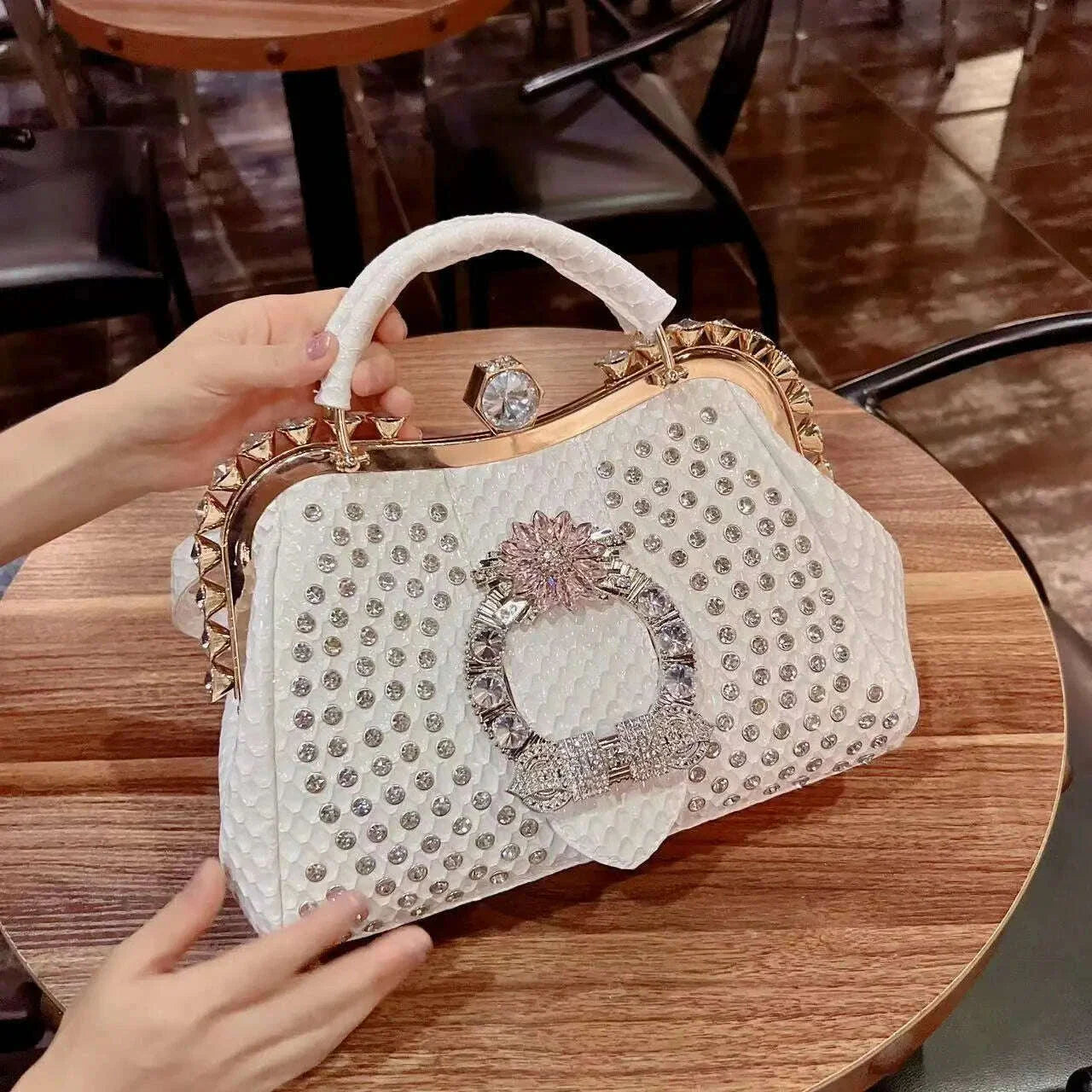 2023 New Luxury Fashion Diamonds Women's Handbags Leather Design Clip Rhinestone Bag Portable Tote Shoulder Messenger Bags