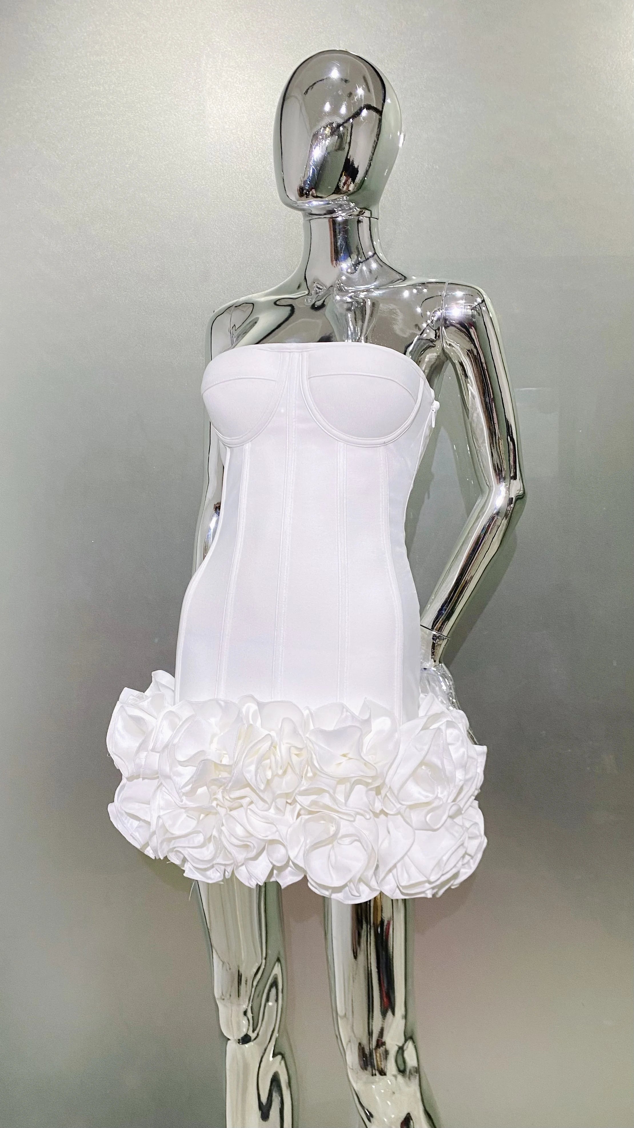 Red Color Women Sexy Strapless Ball Gown Mini Dress Celebrity Red Carpet Fashion Evening Party Celebrate Dress Wholesale