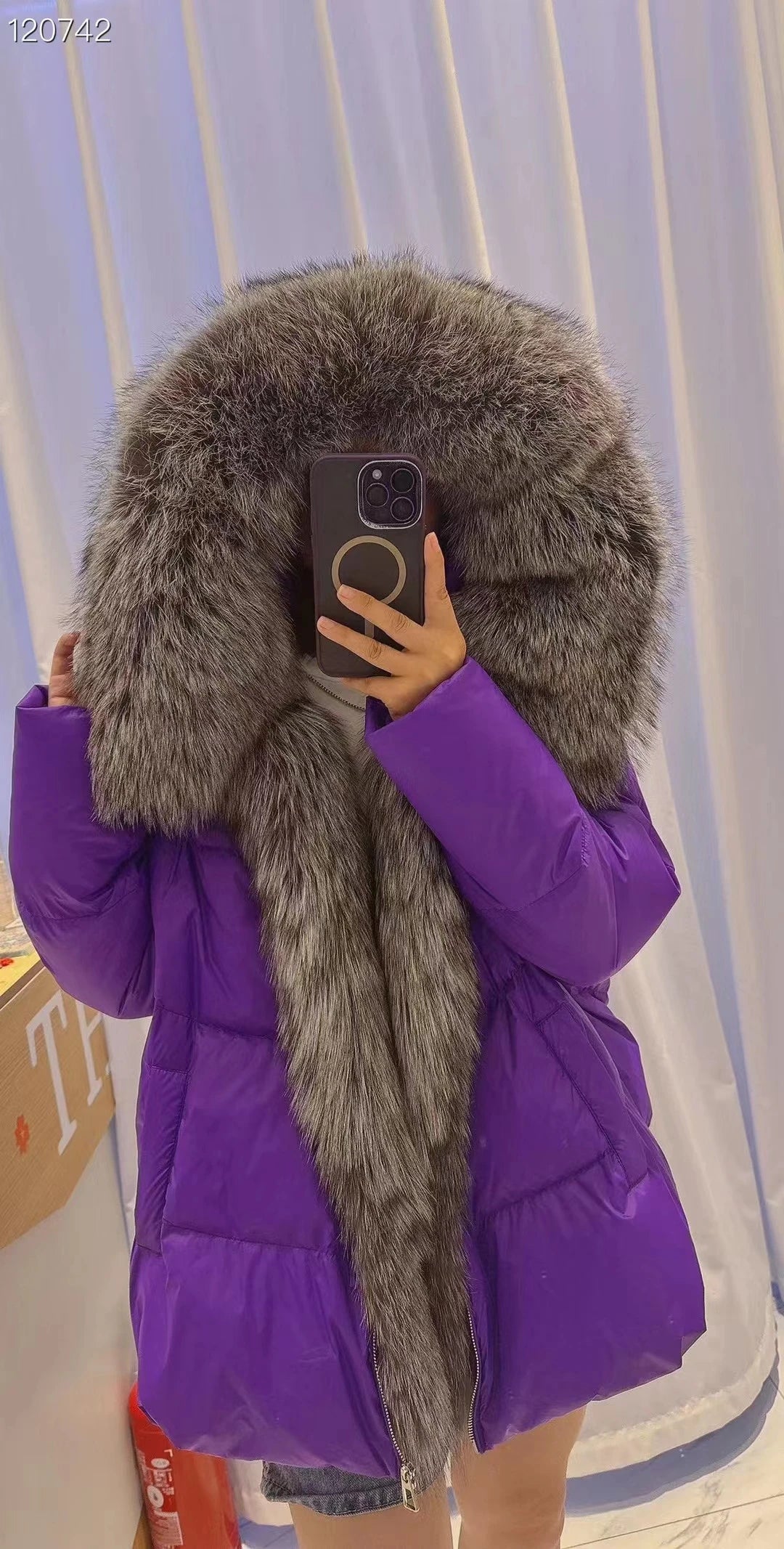 New Fashion Outerwear Puffer Jacket 2024 Women Coat White Duck Down Jacket Super Large Real Silver Fox Fur Collar Hooded