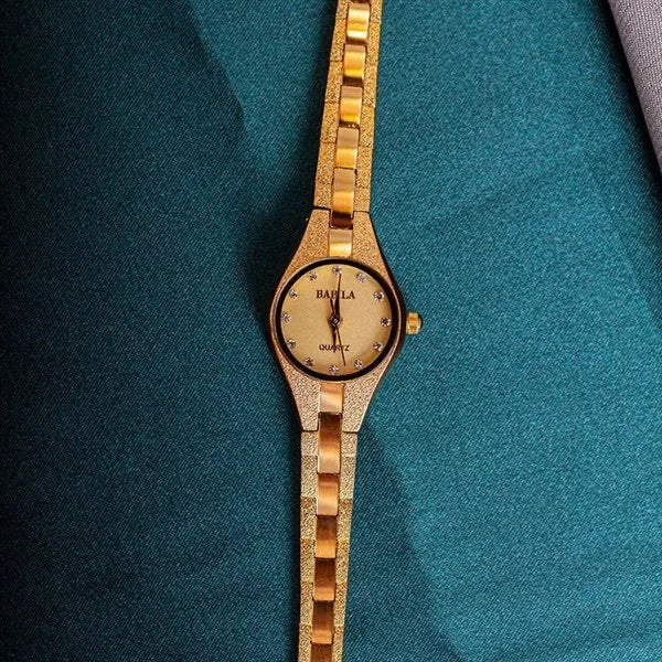 High quality 24K gold no fade brass band women watches diamond small dial square fashion luxury wristwatch for lady retro