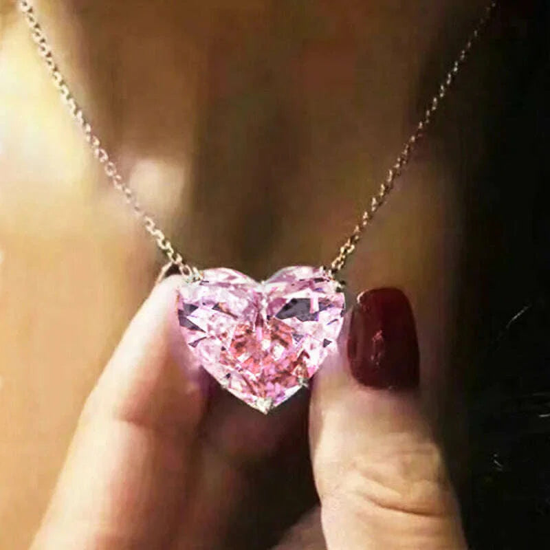 Huitan Luxury Big Heart CZ Women Pendant Necklaces Simple Versatile Female Party Gift Daily Wear Statement Jewelry Drop Shipping