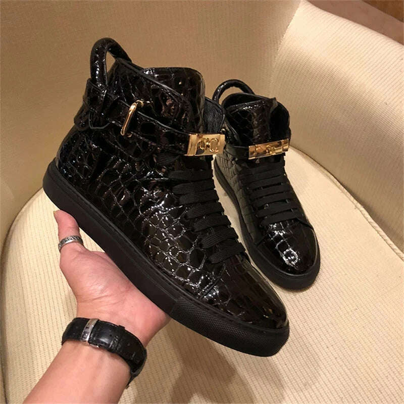 Men Embossed High Top Sneakers Lock Lace Red Metal Real Leather Designer Flat Men Platform Casual Shoes