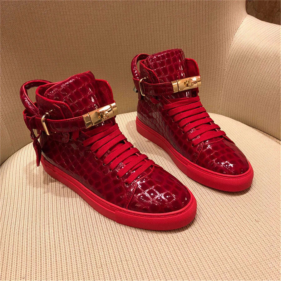 Men Embossed High Top Sneakers Lock Lace Red Metal Real Leather Designer Flat Men Platform Casual Shoes