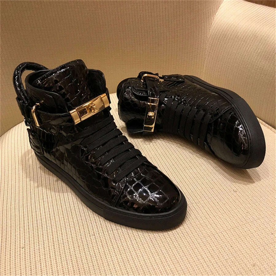 Men Embossed High Top Sneakers Lock Lace Red Metal Real Leather Designer Flat Men Platform Casual Shoes