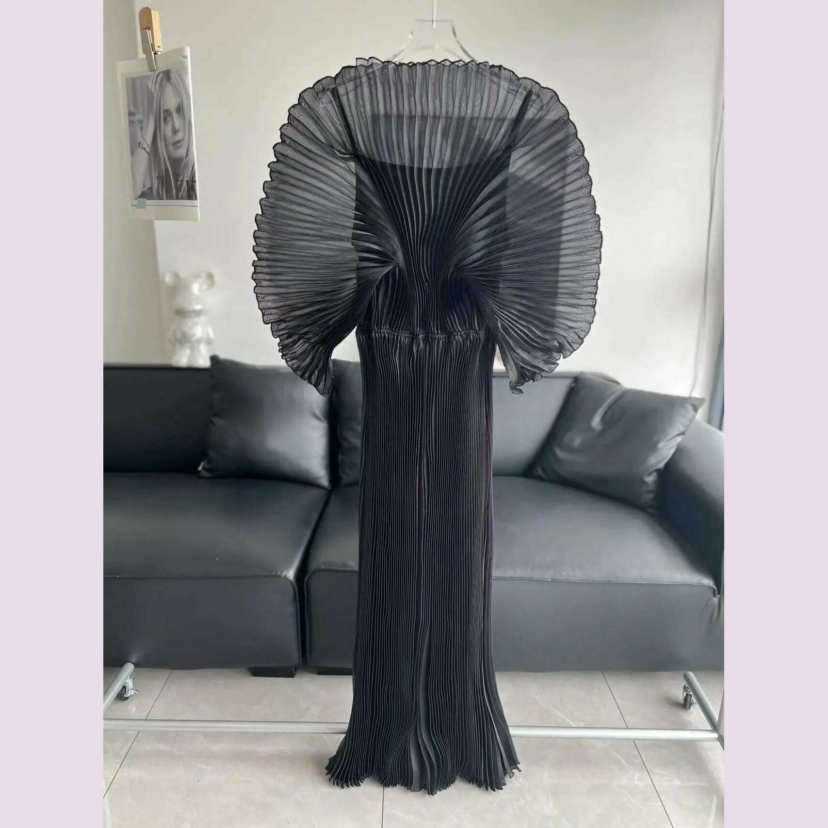 Miyake Folds 2024 Autumn New Plus-size Dress Hand-made Dolds Elegant Chested Evening Dress