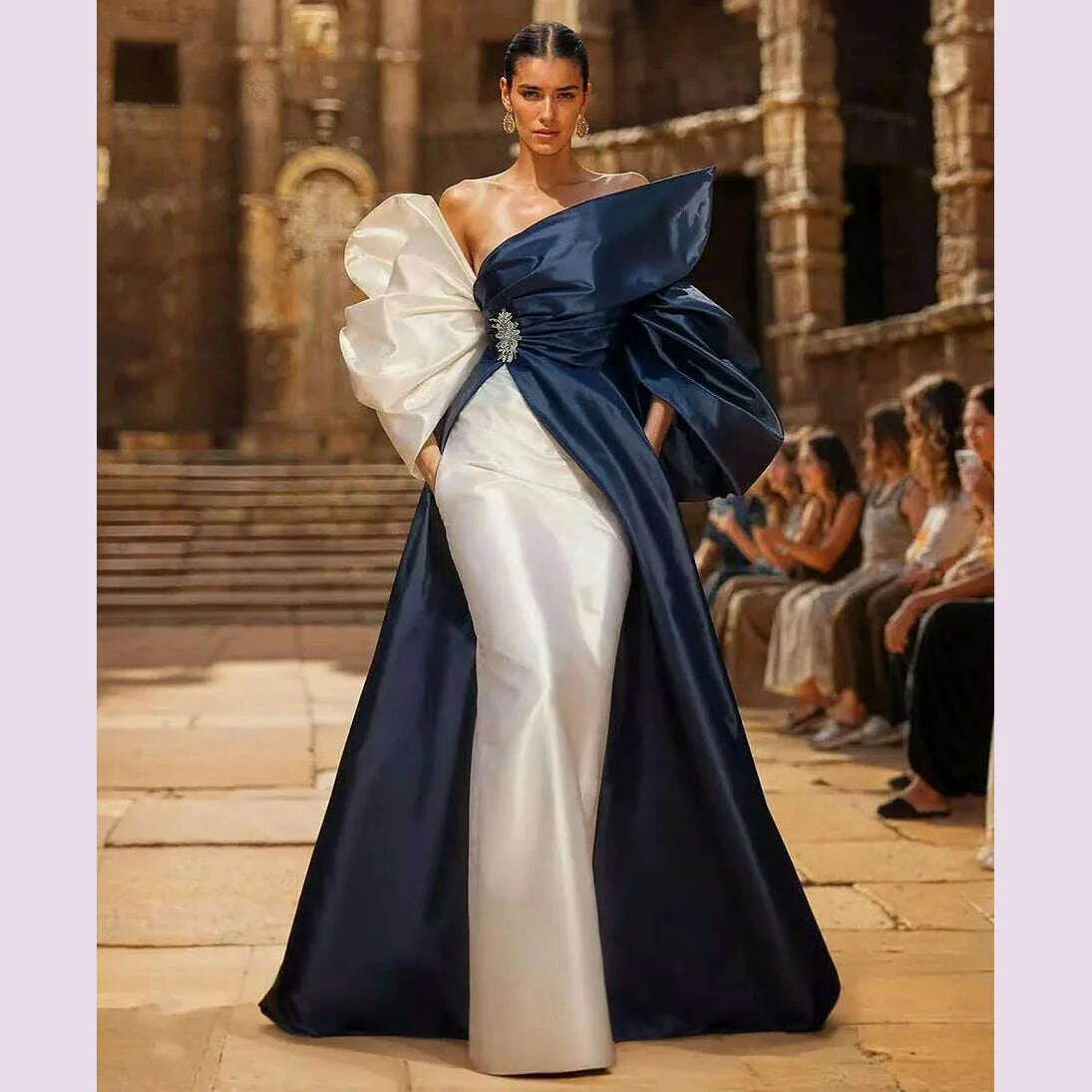 2024 Blue Satin Evening Dress Big Bow Cape with Long Train Elegant Prom Gown Fashion Chic for Women