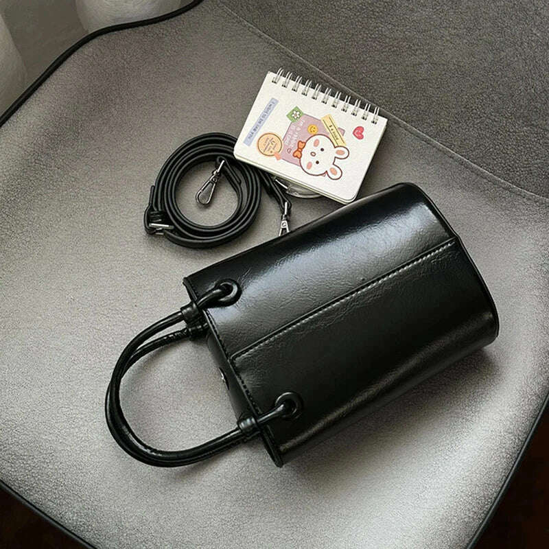 2024 New Chic Bucket Bags For Women Retro Red Versatile One Shoulder Crossbody Bag Autumn Winter Commuting Shopping Handbags