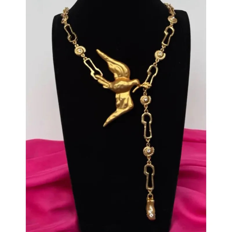 Luxury High Quality Alloy Peace Bird Long Chain Necklace Women Fashion Jewelry Birthday Party Dress Necklace Accessories