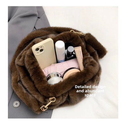 Fashionable Wrinkled Cloud Bag Soft Faux Fur Small Shoulder Bags for Women 2025 Winter Trend Korean Plush Handbags Crossbody Bag