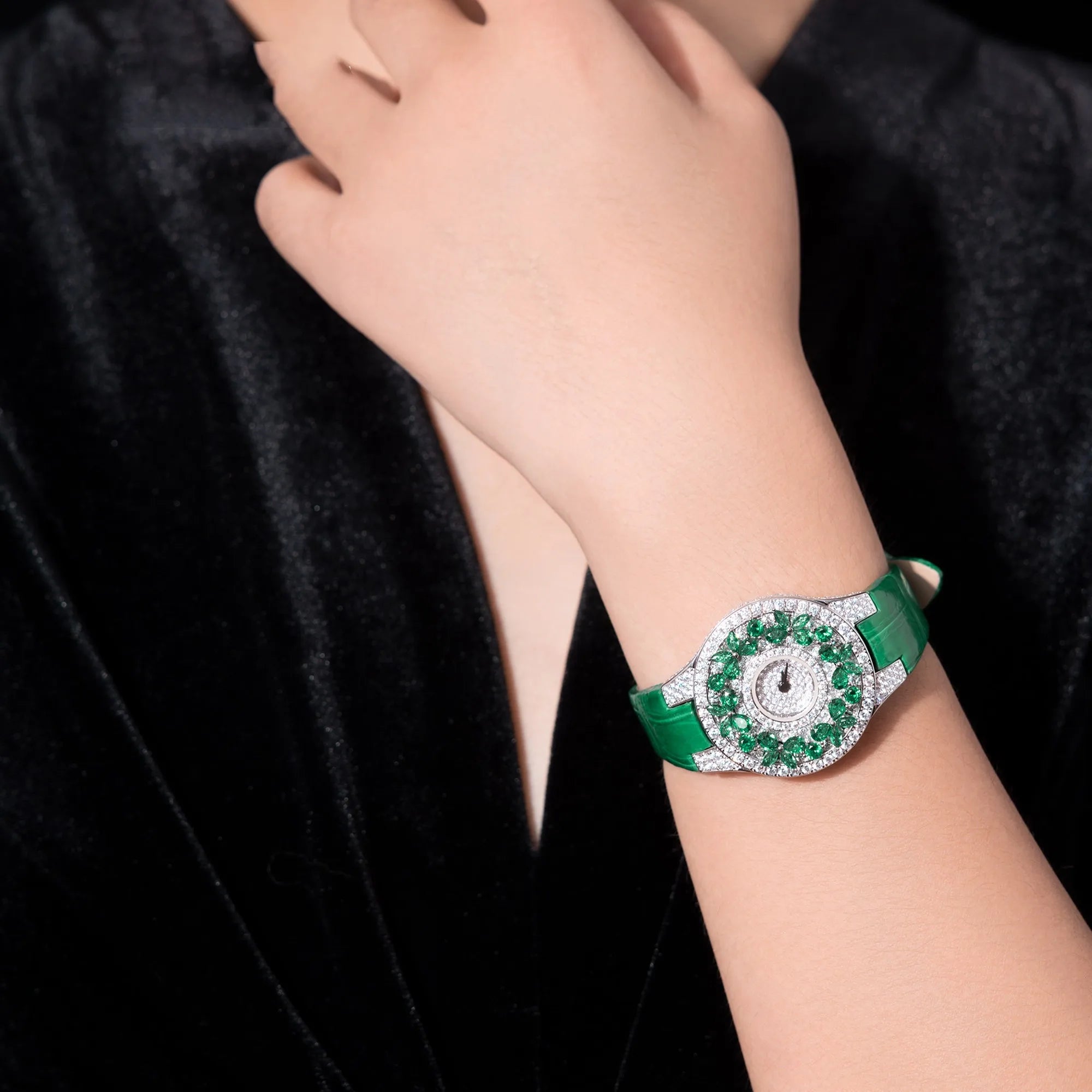 Luxury Brand Woman Watch Qualities Diamond Emerald Watches Ladies Leather Brcalaet Elegant Montre Femme watch for women - Kimlud