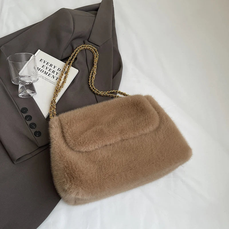 Fashion White Plush Tote Bag Women Casual Large Capacity Chain One Shoulder Bags Autumn/Winter New Fake Fur Handbag Trend