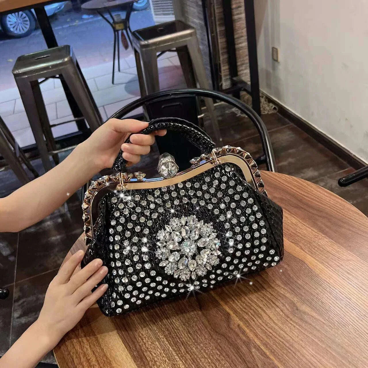2023 New Luxury Fashion Diamonds Women's Handbags Leather Design Clip Rhinestone Bag Portable Tote Shoulder Messenger Bags