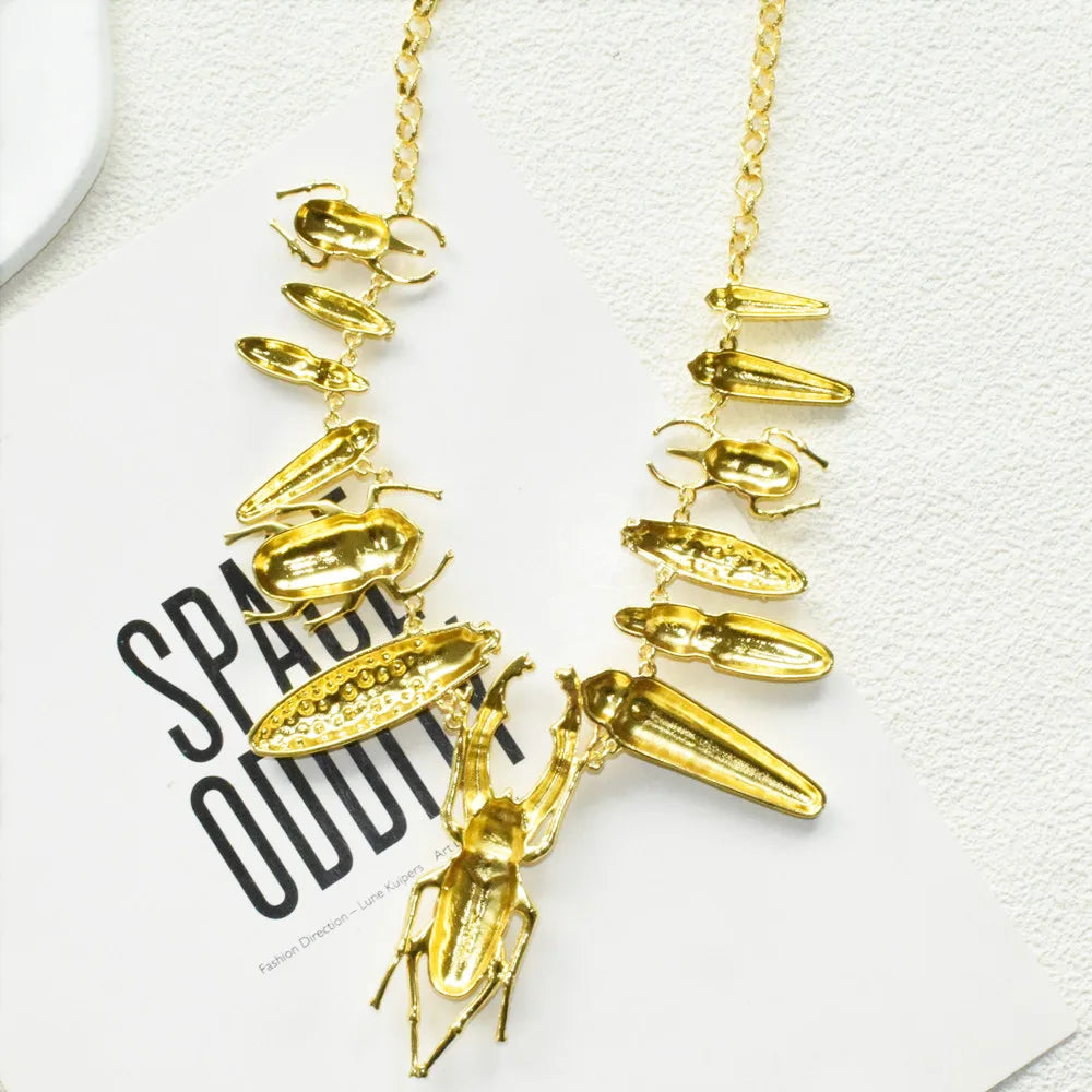 New Exaggerated Women's Chunky Metal Alloy Bug Insect Charms Necklace Fashion Brand Statement Jewelry Boutique Chain Accessory