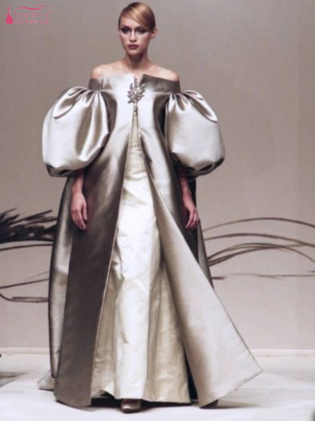 Mikado Satin Runway Show Coat ,Puffy Sleeves Long Women Evening Party Jacket,Fashion Long Cape Customize,Not Include Dress