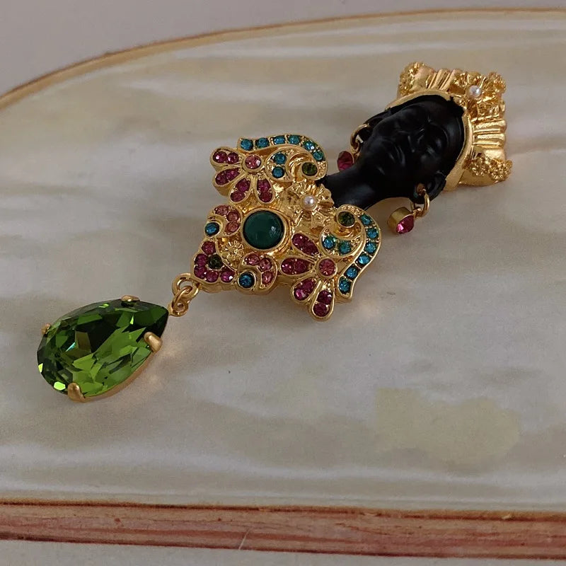 Vintage Women Men Classic Crystal Pendant Sheik Brooch Badges Retro Classic Lady Palace Rhinestone Enamel Pin Accessories