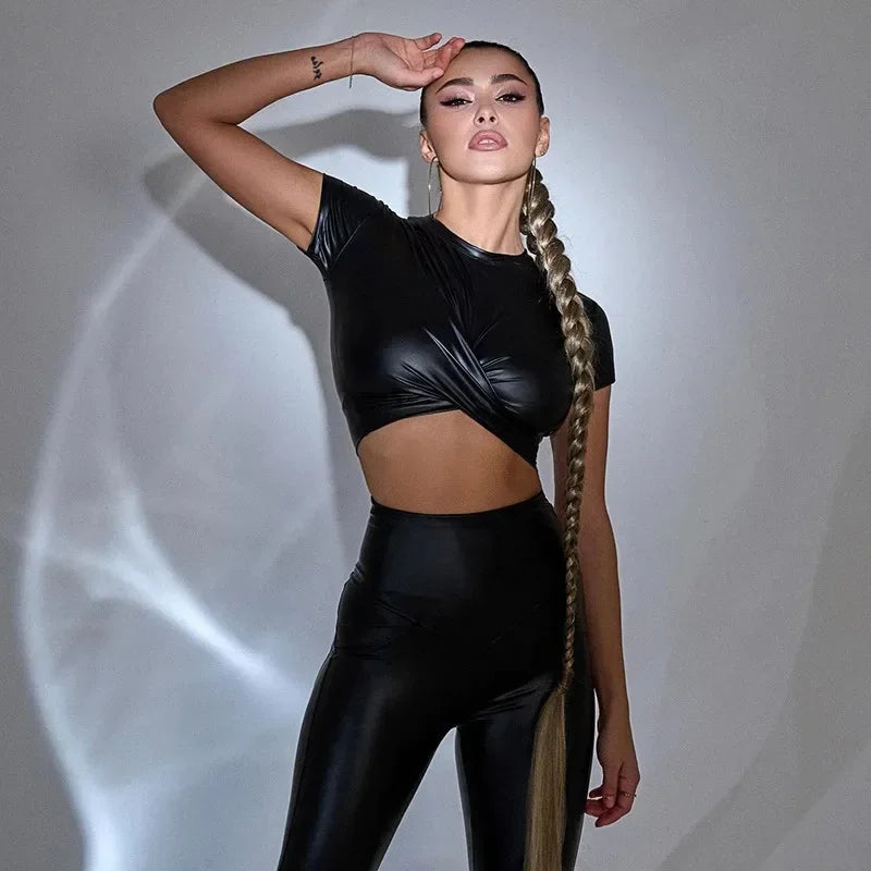 2024 Women's Tight T-shirt Spring/Summer New Bright Lacquer Leather Cross Short Top for Women