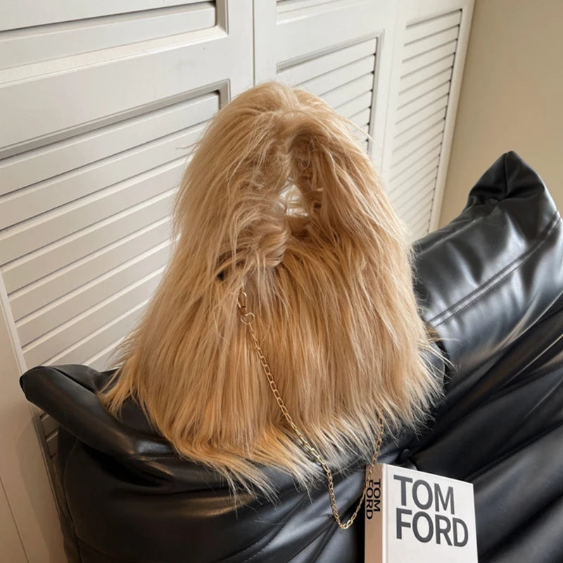 Winter Faux Fur Shoulder Bag for Women Trendy Fuzzy Handbags Plush Crossbody Bag Fluffy Tote Bag Furry Handle Mobile Phone Bag