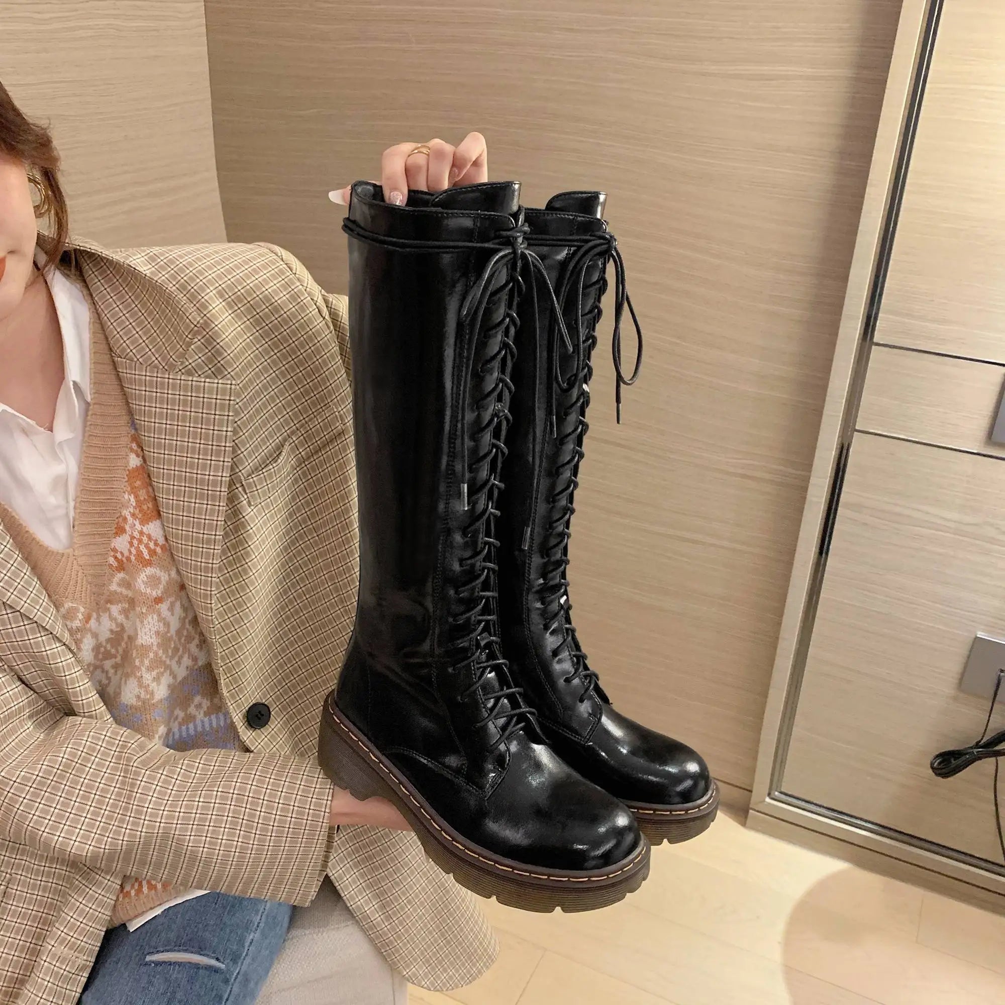 Krazing Pot Vintage Cow Split Leather Wool Snow Boots Winter Keep Warm Round Toe Cross-tied Med Heels Platform Thigh High Boots