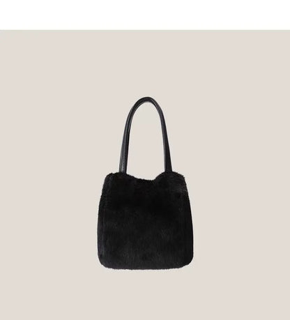 2025 new khaki plush bag hand-held bucket bag women's Korean style commuting small bag fashionable and versatile fur shoulder ba
