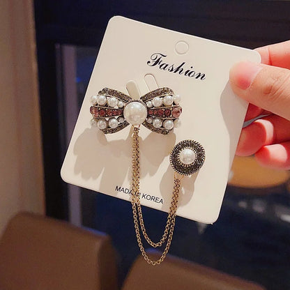 Vintage Fashion Black Crystal Sparkling Rhinestone Brooch Creative Lapel Pin Medieval Design Long Chain Brooches Autumn Winter