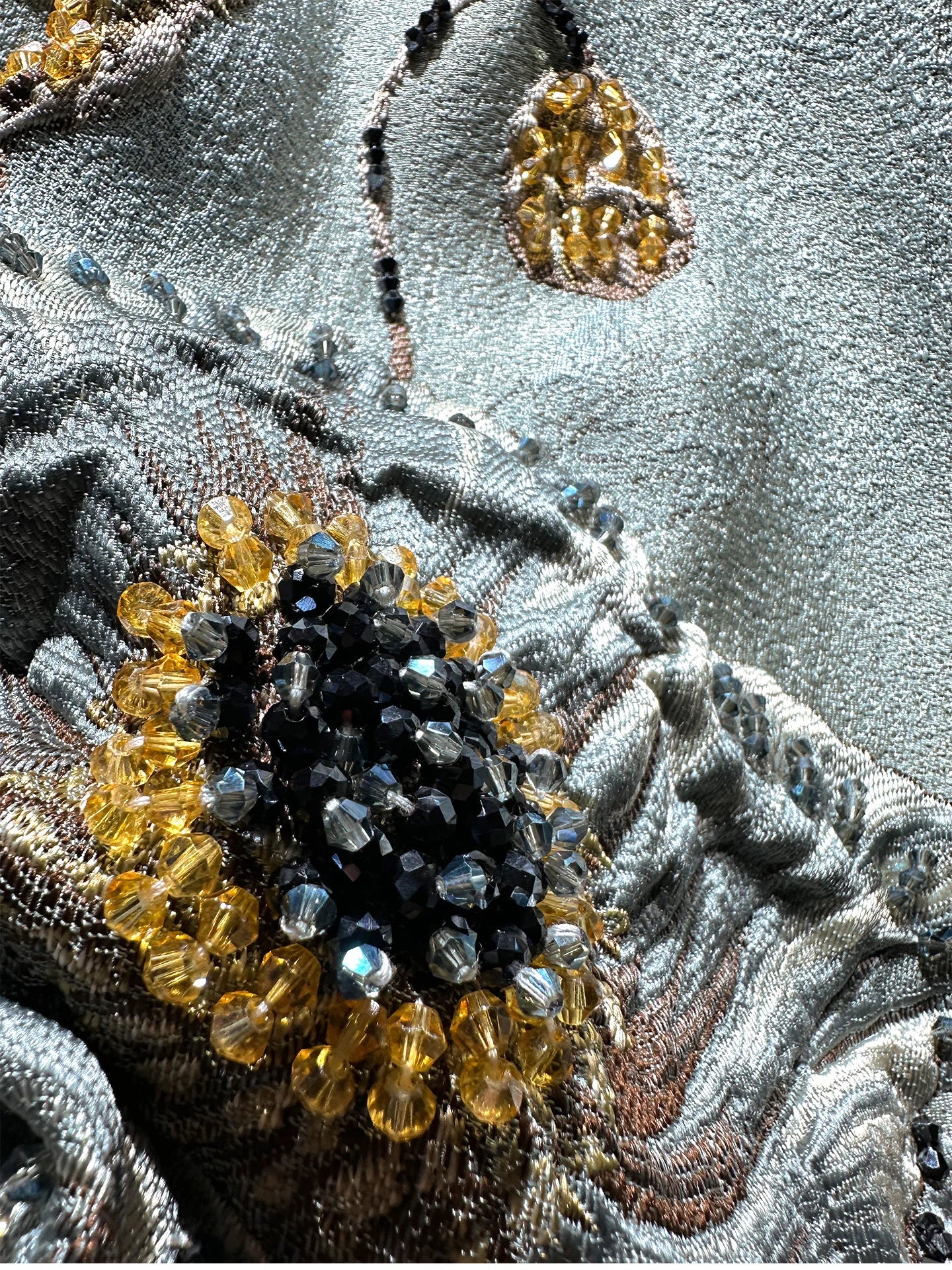 2025 Luxury Girls Vintage Embroidery Jacket Women Floral Beading Long Coat Wide Waisted O-neck Outwear Trench 2/3 Sleeves