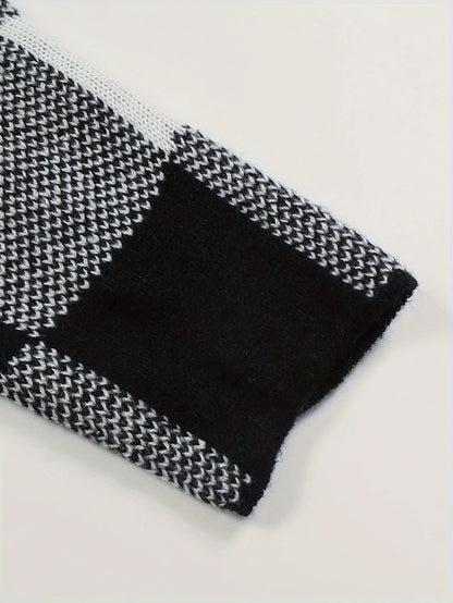 Plus Size Autumn and Winter New Women Black and White Colour Block Pattern Flip Lapel Cardigan Fashion Jacket