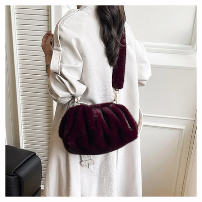 Fashionable Wrinkled Cloud Bag Soft Faux Fur Small Shoulder Bags for Women 2025 Winter Trend Korean Plush Handbags Crossbody Bag