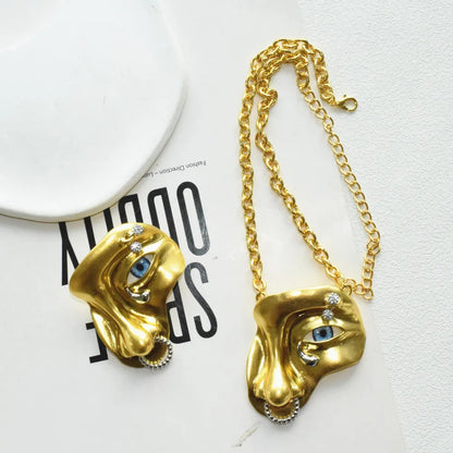 Vintage Baroque Style Alloy Plated Face Shaped Necklace For Women Fashion Jewlery Exaggerated Long Chain Necklace Accessory
