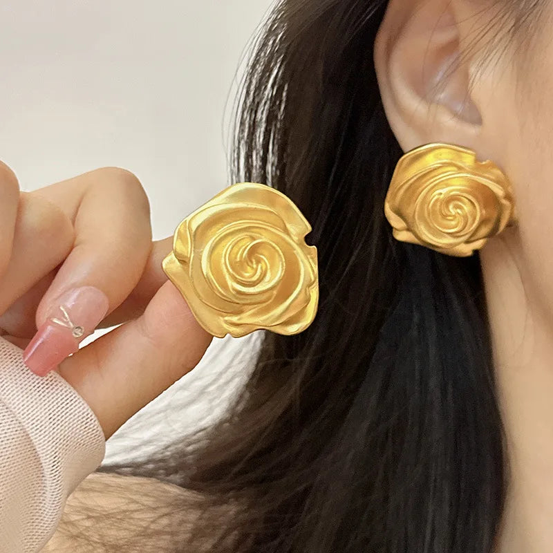 HUANZHI Enamel Pink Flower Stud Earring Irregular Petal Vintage Drip Oil Elegant Sweet Jewerly Gift for Women Girls
