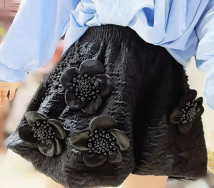 2024 Summer Pearls Beaded Flower Stitch Pantalones Cortos Black Wide Leg Shorts Women's Short Pants Elastic Waist Short Trousers