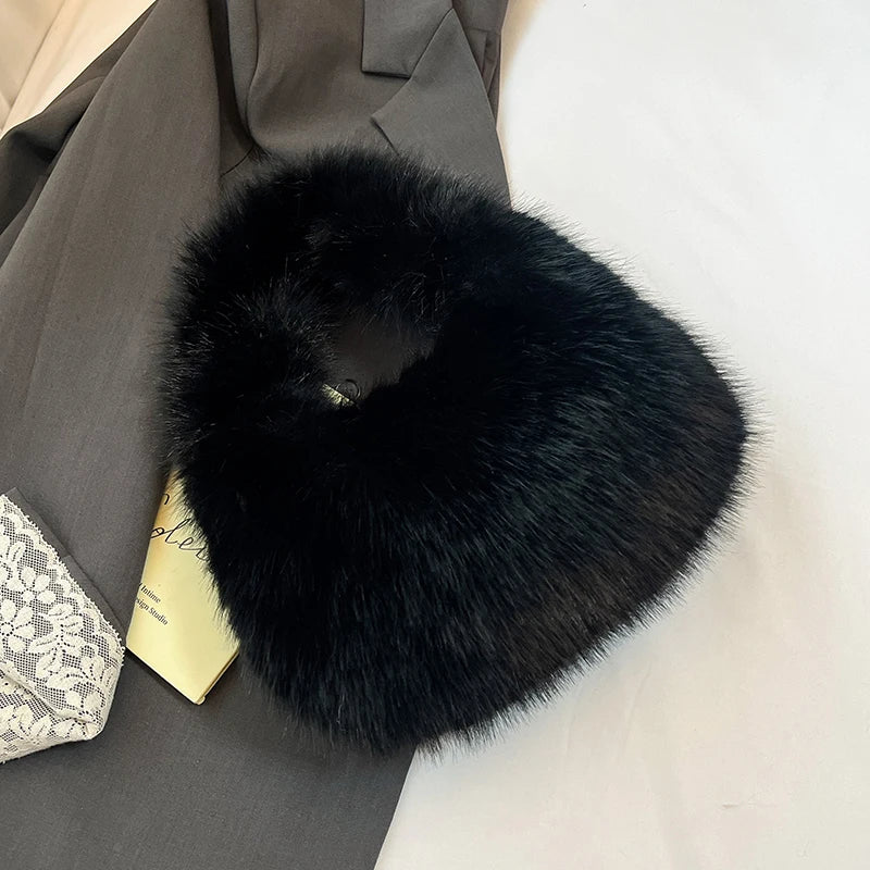 2025 New Winter Soft Plush Bag For Women Designer Half Moon Fluffy Handbag Luxury Red Faux Fur Clutch Bag Female Tote Fashion Ba