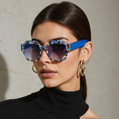 2025 New In Luxury Vintage Cat Eyt Sunglasses Women 2025 Fashion V Shape Designer Sun Glasses Female Eyewear UV400 Gift for Girl