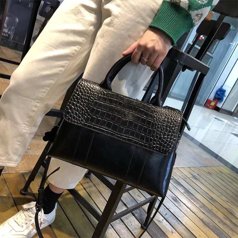 Oil Wax Cowhide Large-capacity Bags Women's 2022 New Fashion Business Casual Handbag Ladies Shoulder Leather Bag Popular Tote