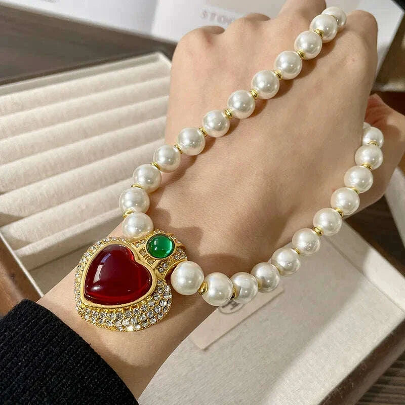 Draweye Winter Sweater Chain Vintage Heart Palace Style Neckalces for Women Pearls Fashion Hyperbole Collares Para Mujer