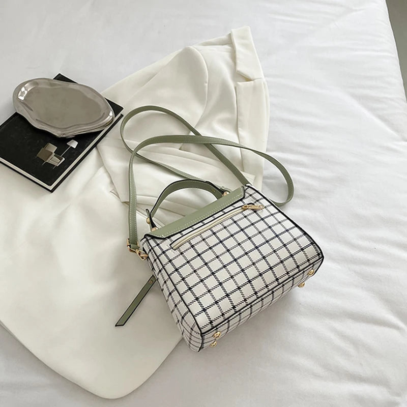 Women Trendy Flap Shoulder Bag PU Leather Crossbody Bag Simple Plaid Designer Messenger Bag Small Purse and Handbags Pouch